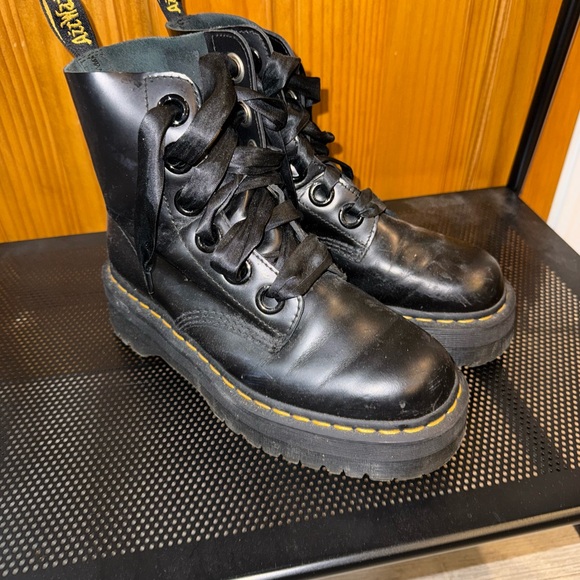 Dr. Martens Molly Women's Leather Platform Boots - Picture 2 of 4